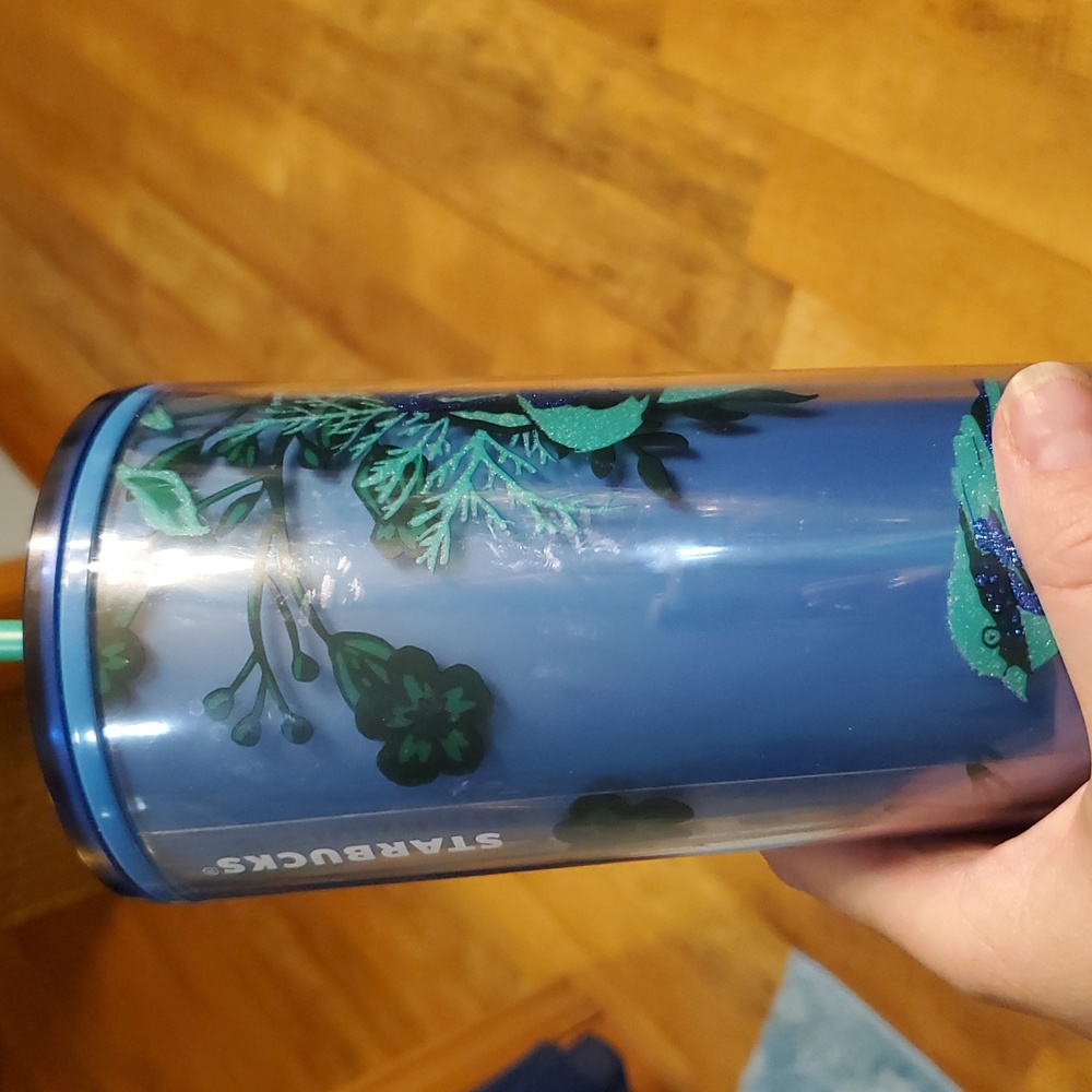 Starbucks 2022‎ Color Changing Blue Berry Corsage Christmas Floral Tumbler 24oz - Picture 9 of 9
